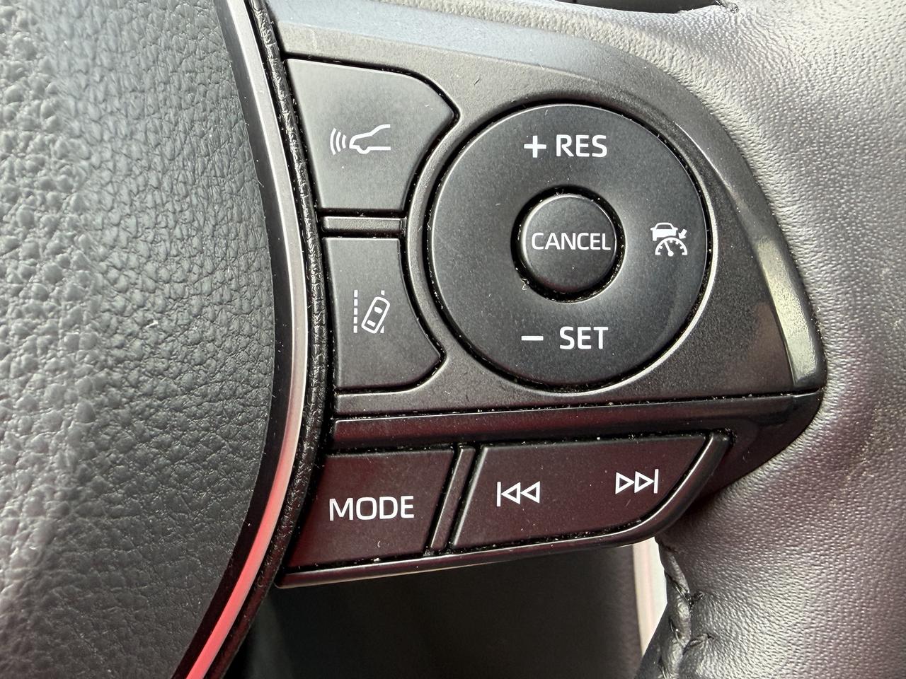 2022 Toyota RAV4 XLE AWD Photo