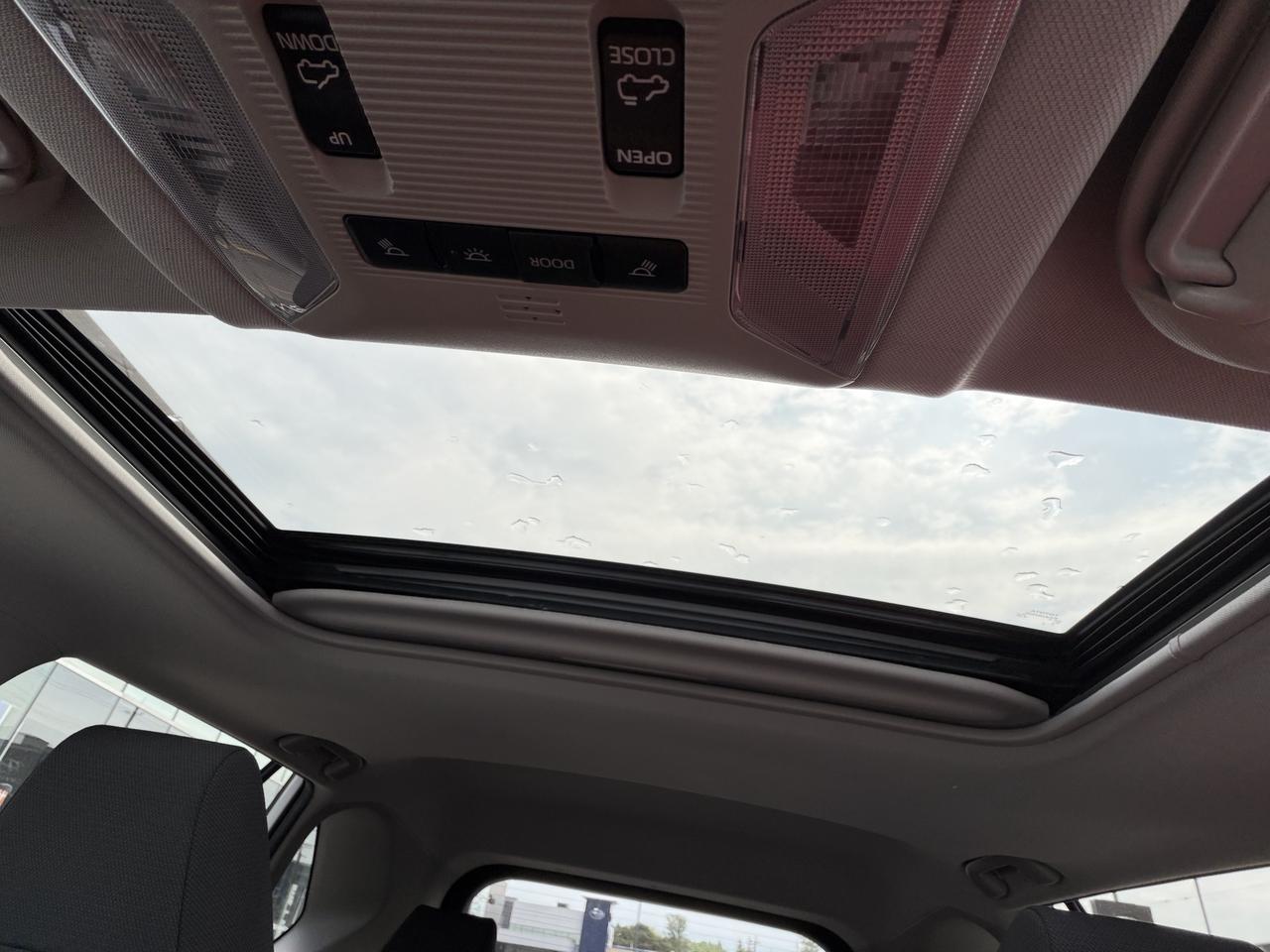 2022 Toyota RAV4 XLE AWD Photo