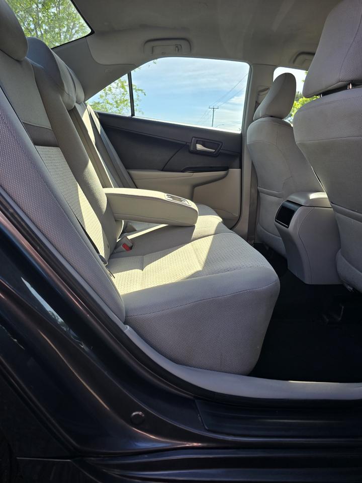 2014 Toyota Camry LE Photo