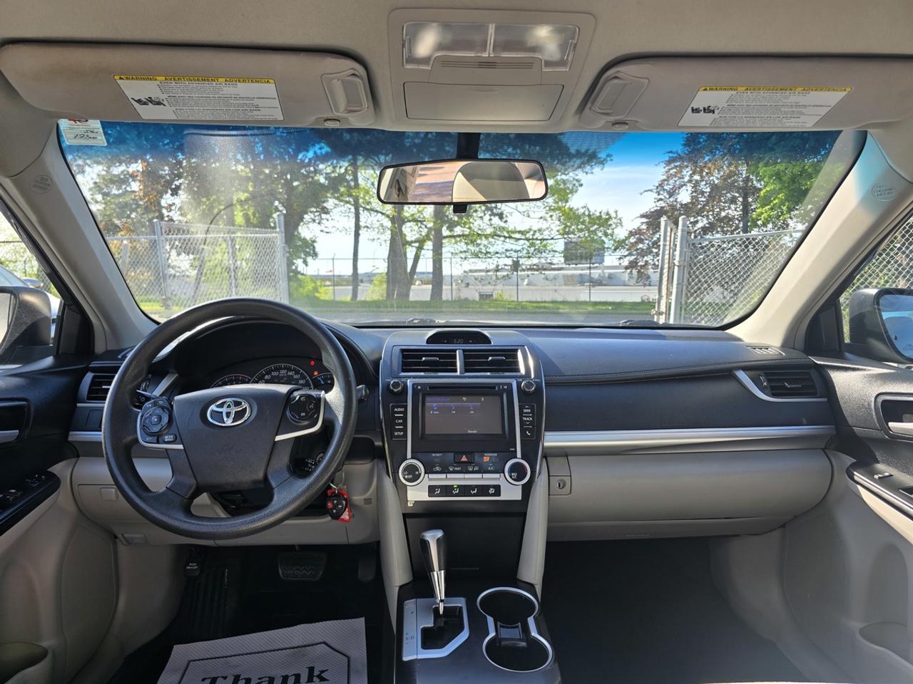 2014 Toyota Camry LE Photo
