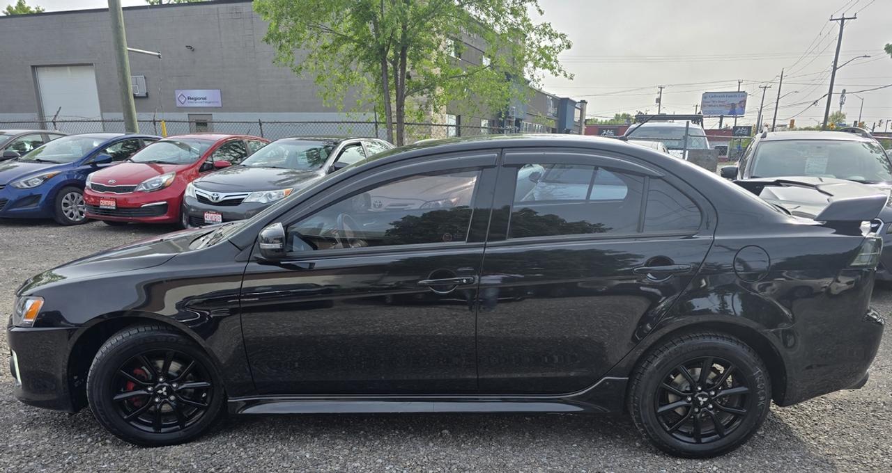 2017 Mitsubishi Lancer ES Photo4