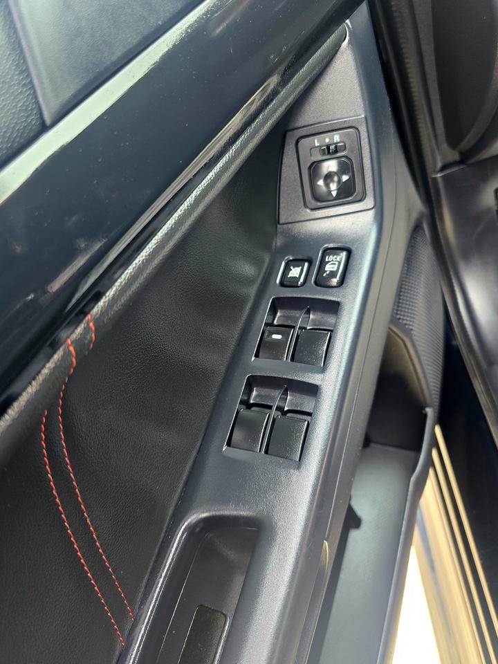 2017 Mitsubishi Lancer ES Photo