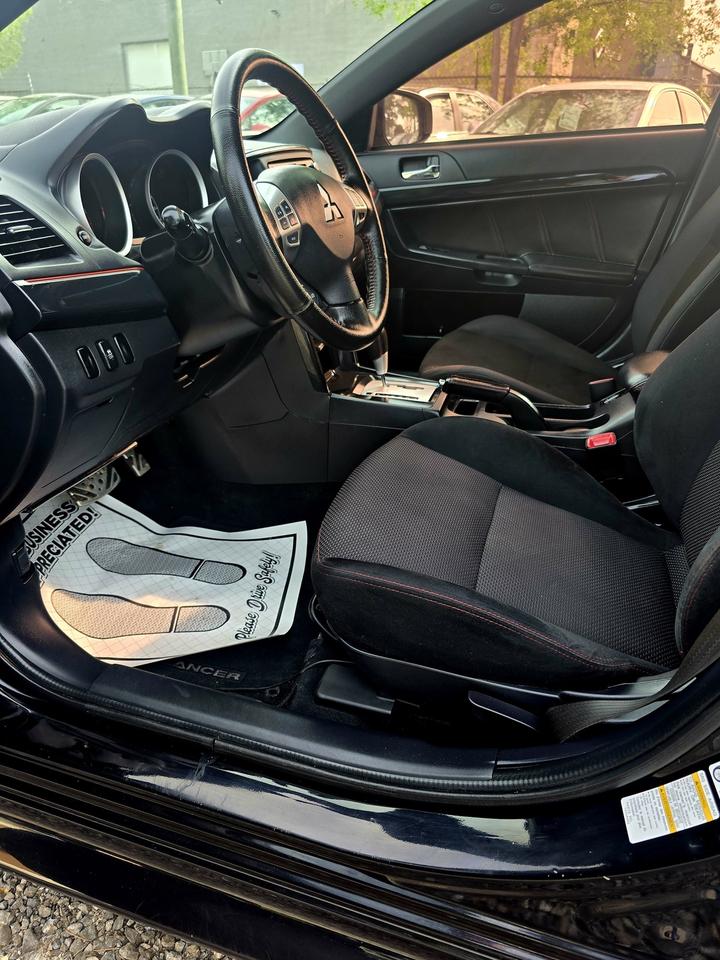 2017 Mitsubishi Lancer ES Photo