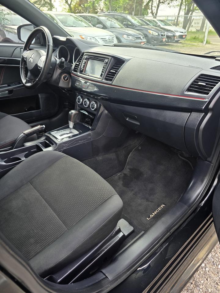 2017 Mitsubishi Lancer ES Photo