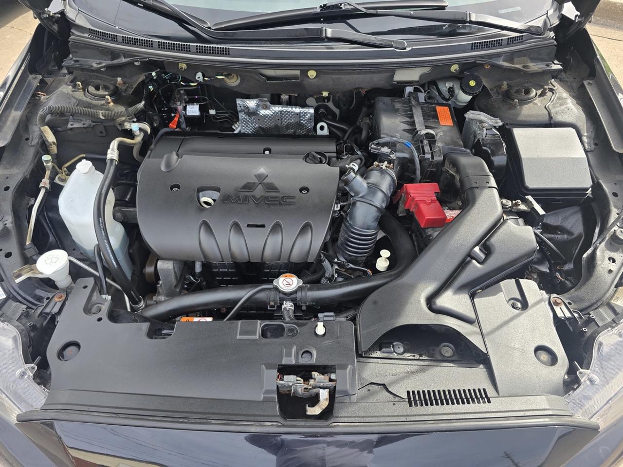 2017 Mitsubishi Lancer ES Photo