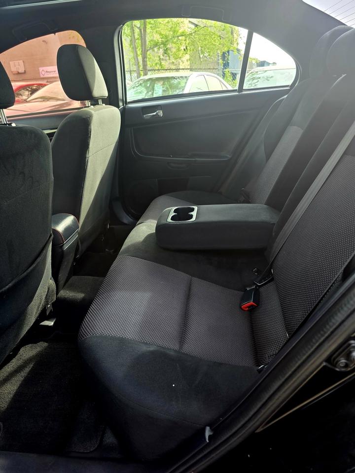 2017 Mitsubishi Lancer ES Photo