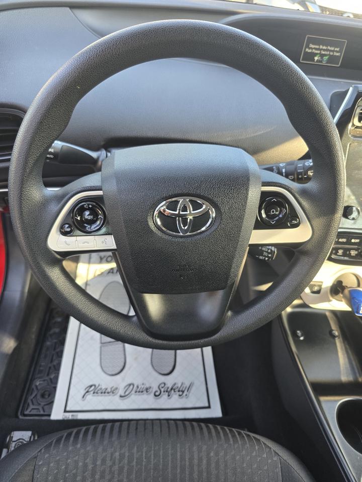 2016 Toyota Prius Hybrid Photo