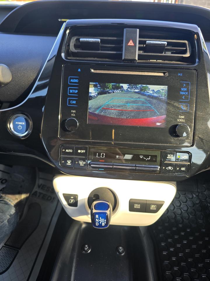 2016 Toyota Prius Hybrid Photo