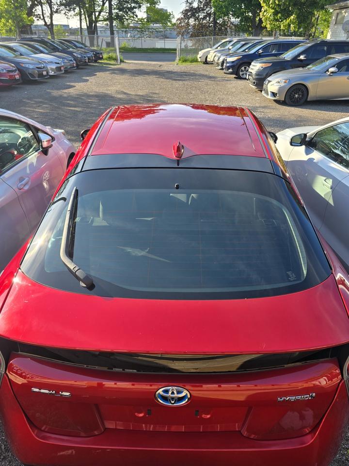 2016 Toyota Prius Hybrid Photo
