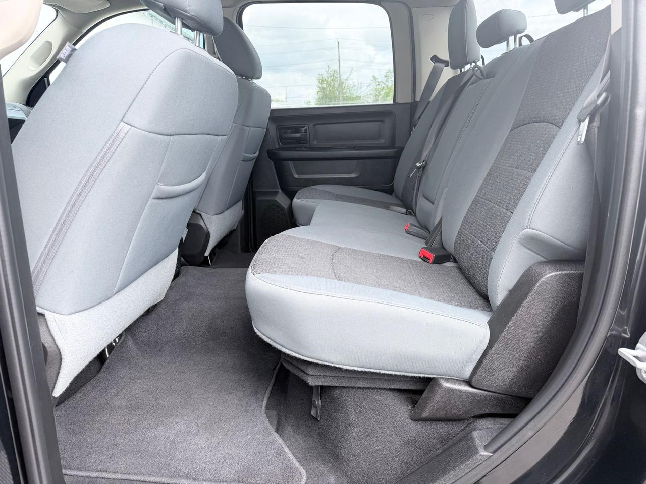 2020 RAM 1500 Classic Tradesman Crew Cab SHORT BED 4WD Photo