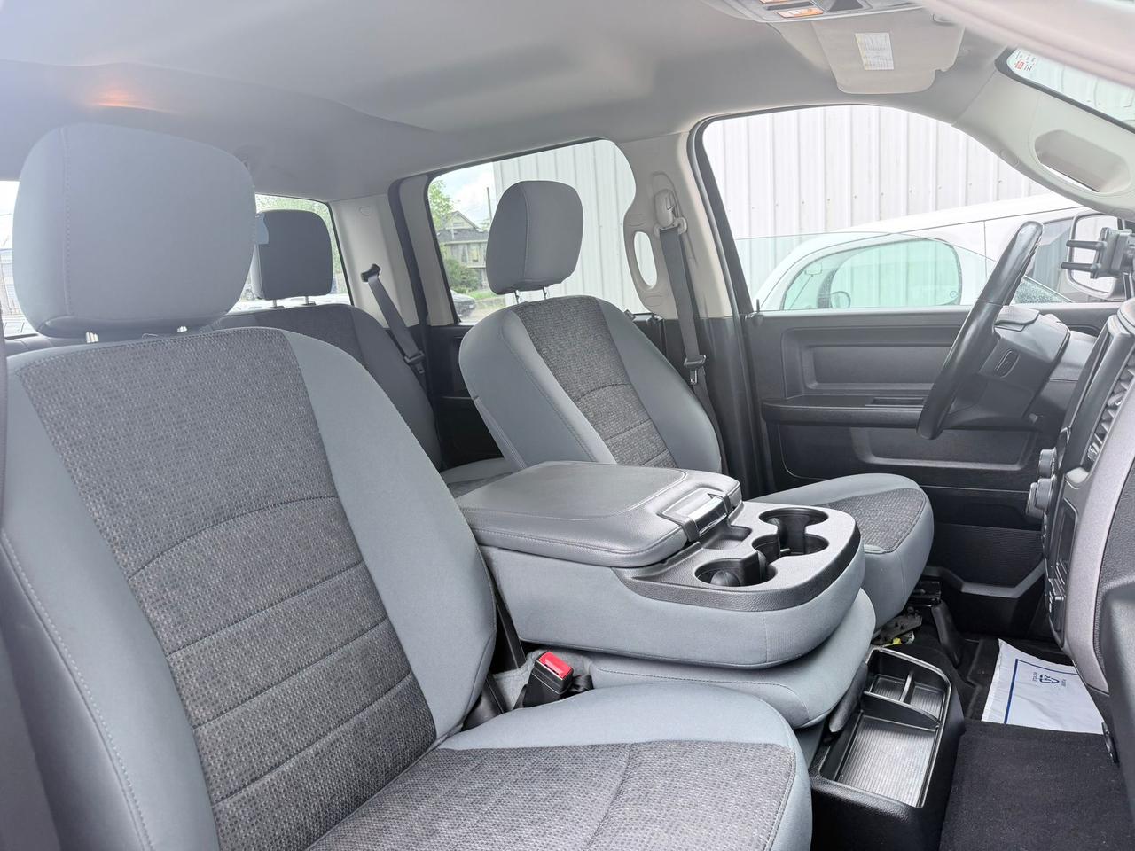 2020 RAM 1500 Classic Tradesman Crew Cab SHORT BED 4WD Photo
