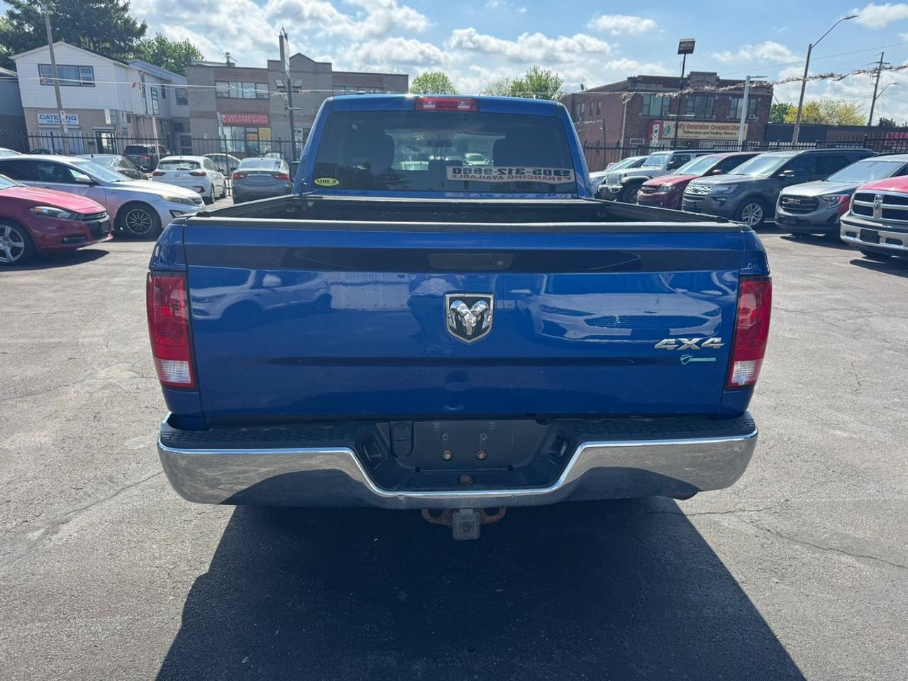 2017 RAM 1500 ST Photo4