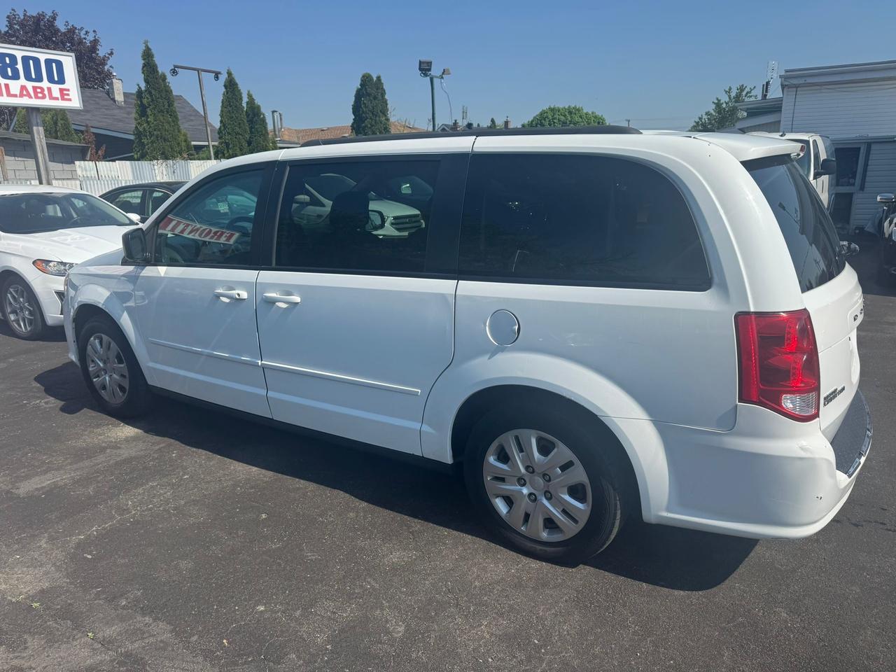 2017 Dodge Grand Caravan SE Photo