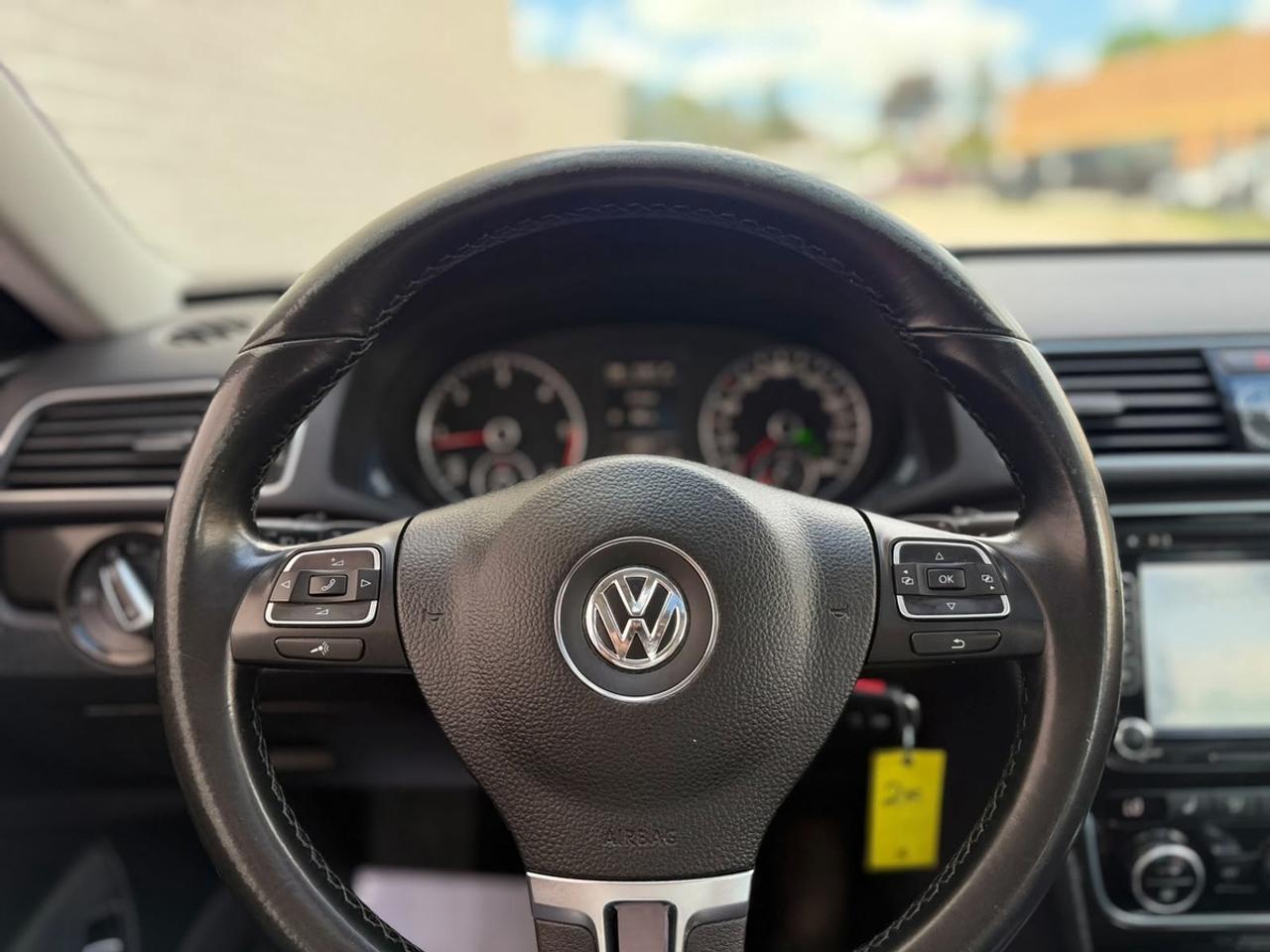2014 Volkswagen Passat COMFORTLINE Photo