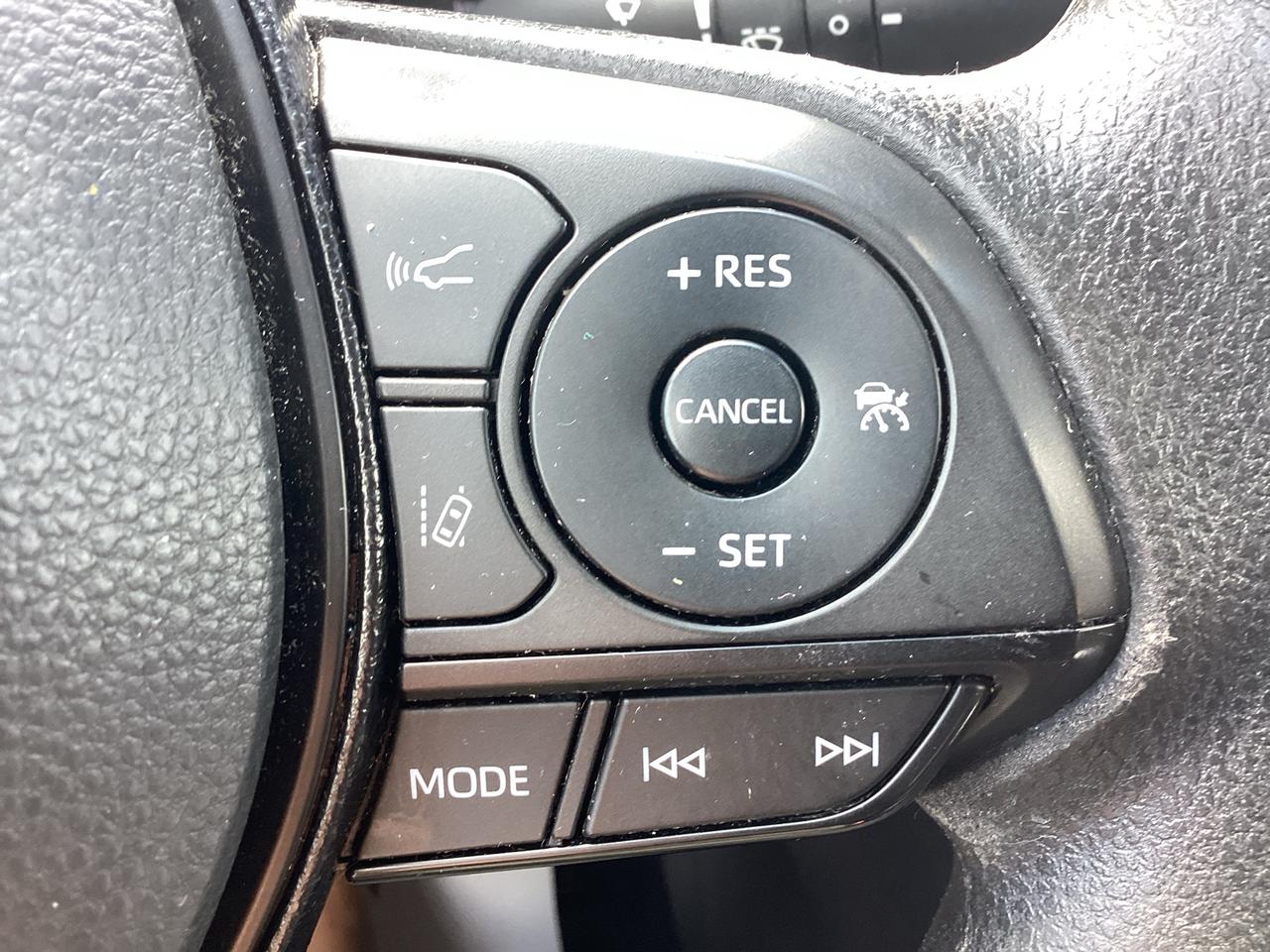 2021 Toyota RAV4 LE AWD Photo