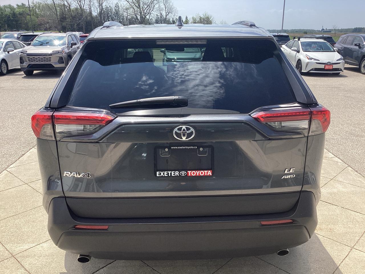 2021 Toyota RAV4 LE AWD Photo