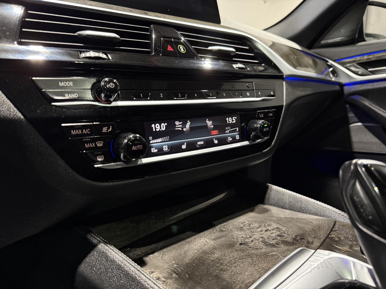 2020 BMW 5-Series 530i xDrive M-Sport|Prem. Enhanced Pkg|HUD|HK Au Photo