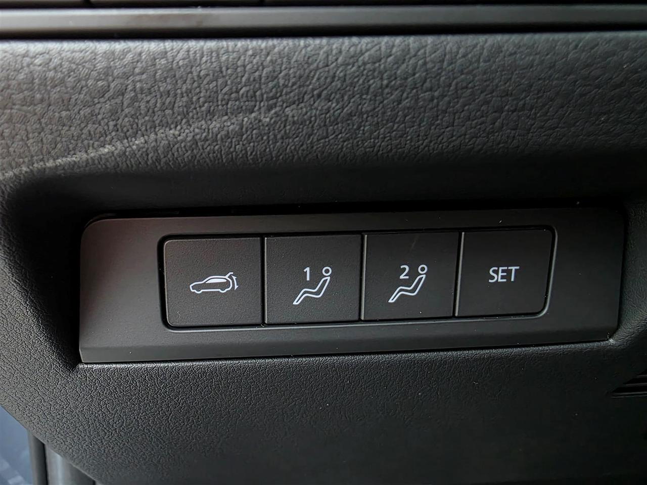 2025 Mazda CX-50 CPO 3.95% LOW LOW KM MERIDIAN EDITION Photo