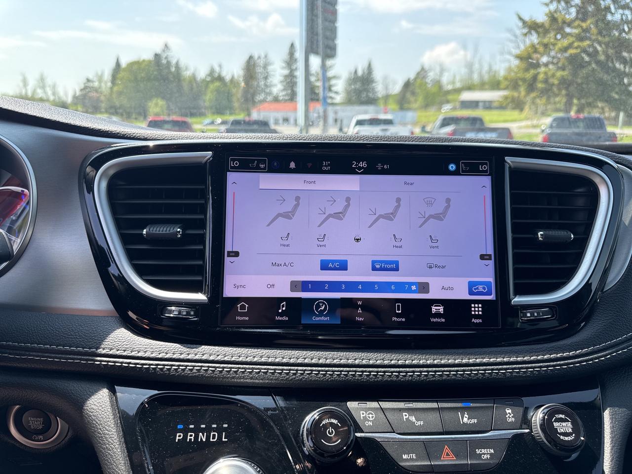 2024 Chrysler Pacifica Hybrid Premium S Appearance Photo