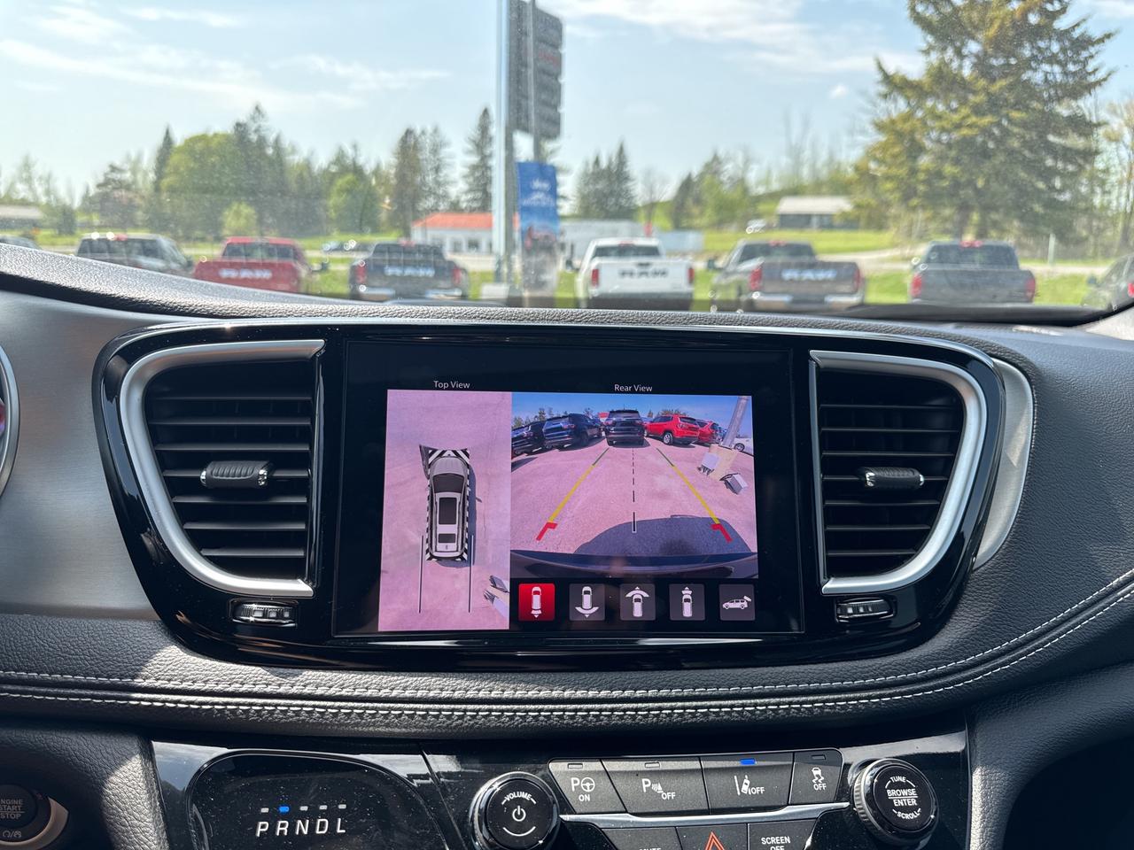 2024 Chrysler Pacifica Hybrid Premium S Appearance Photo