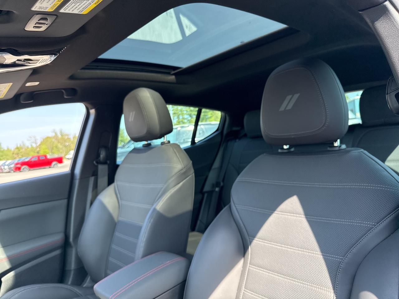 2024 Dodge Hornet R/T Plus -htd/vented seats - highway assist Photo3