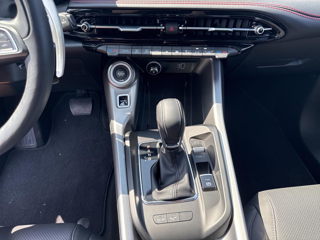 2024 Dodge Hornet R/T Plus -htd/vented seats - highway assist Photo