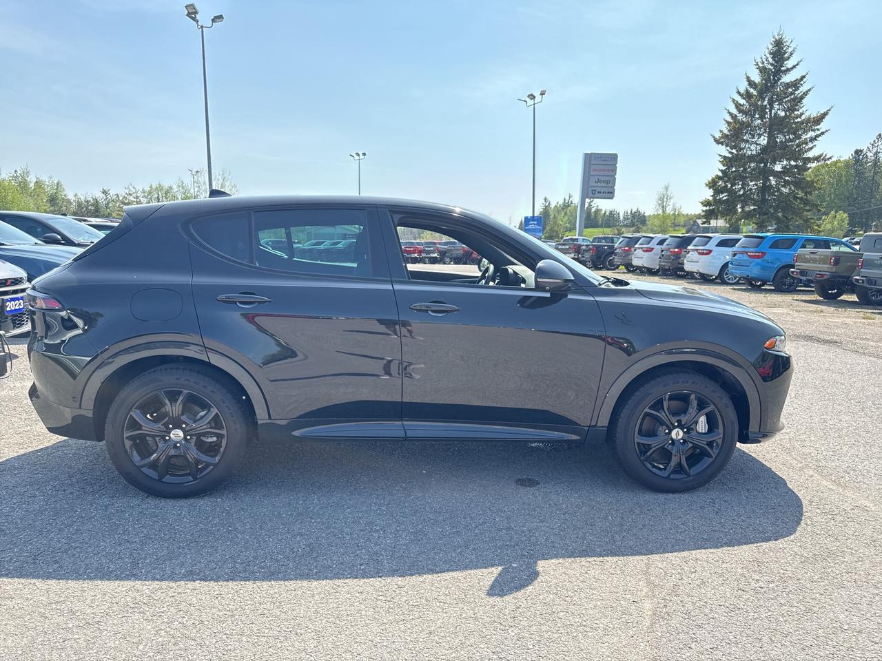 2024 Dodge Hornet R/T Plus -htd/vented seats - highway assist Photo