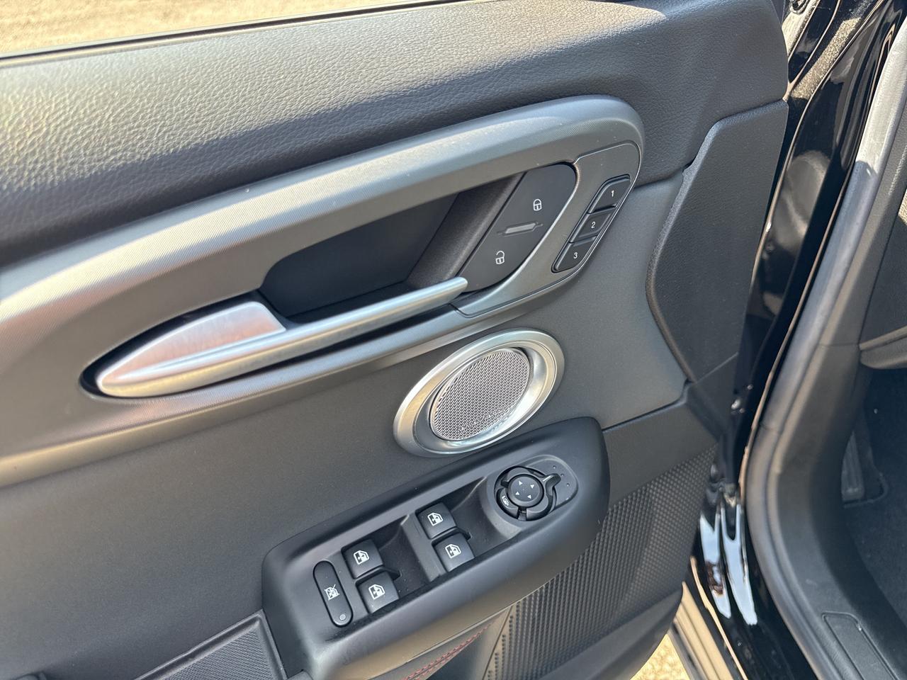 2024 Dodge Hornet R/T Plus -htd/vented seats - highway assist Photo