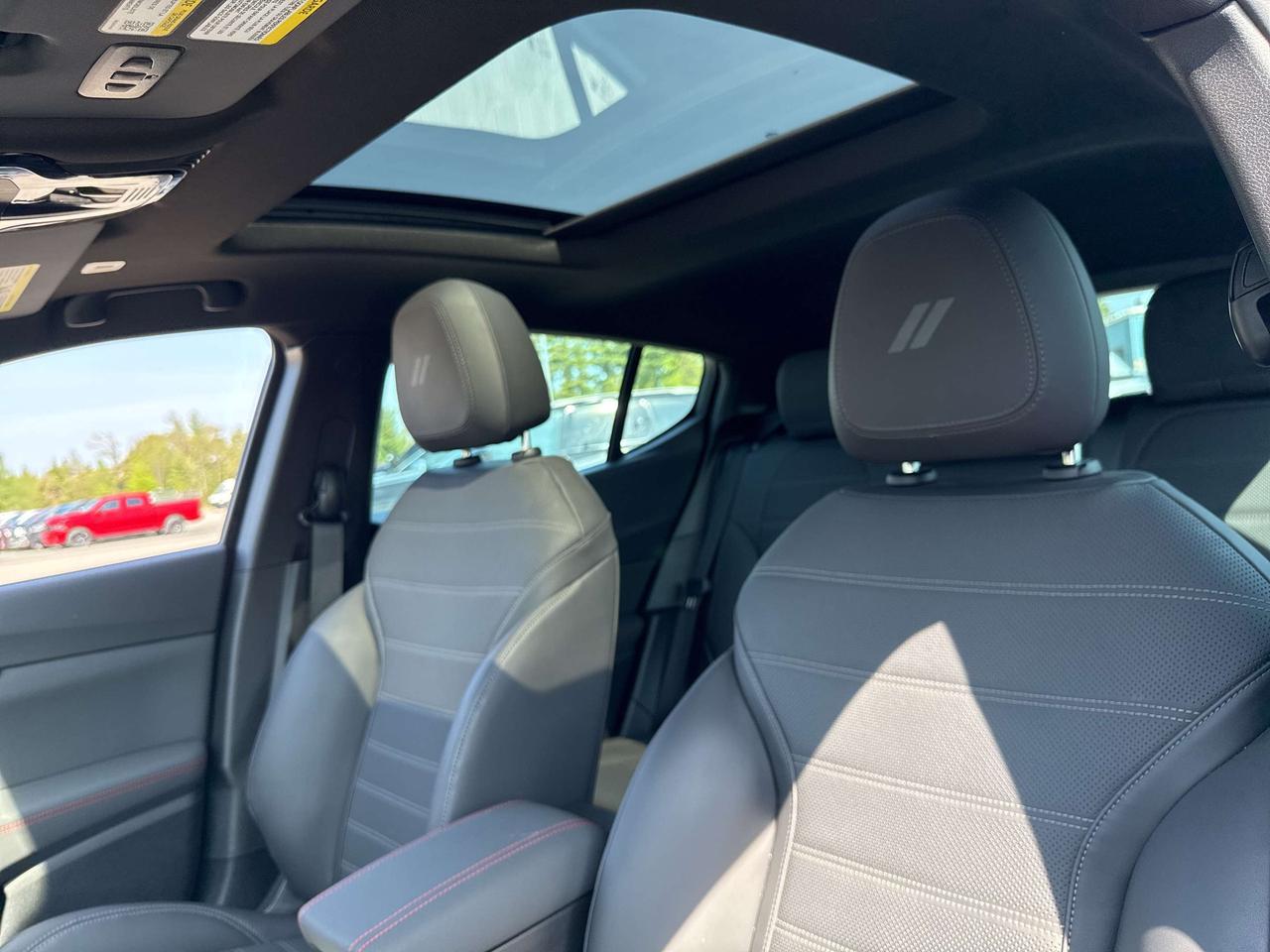 2024 Dodge Hornet R/T Plus PHEV - htd/vented seats - highway assist Photo