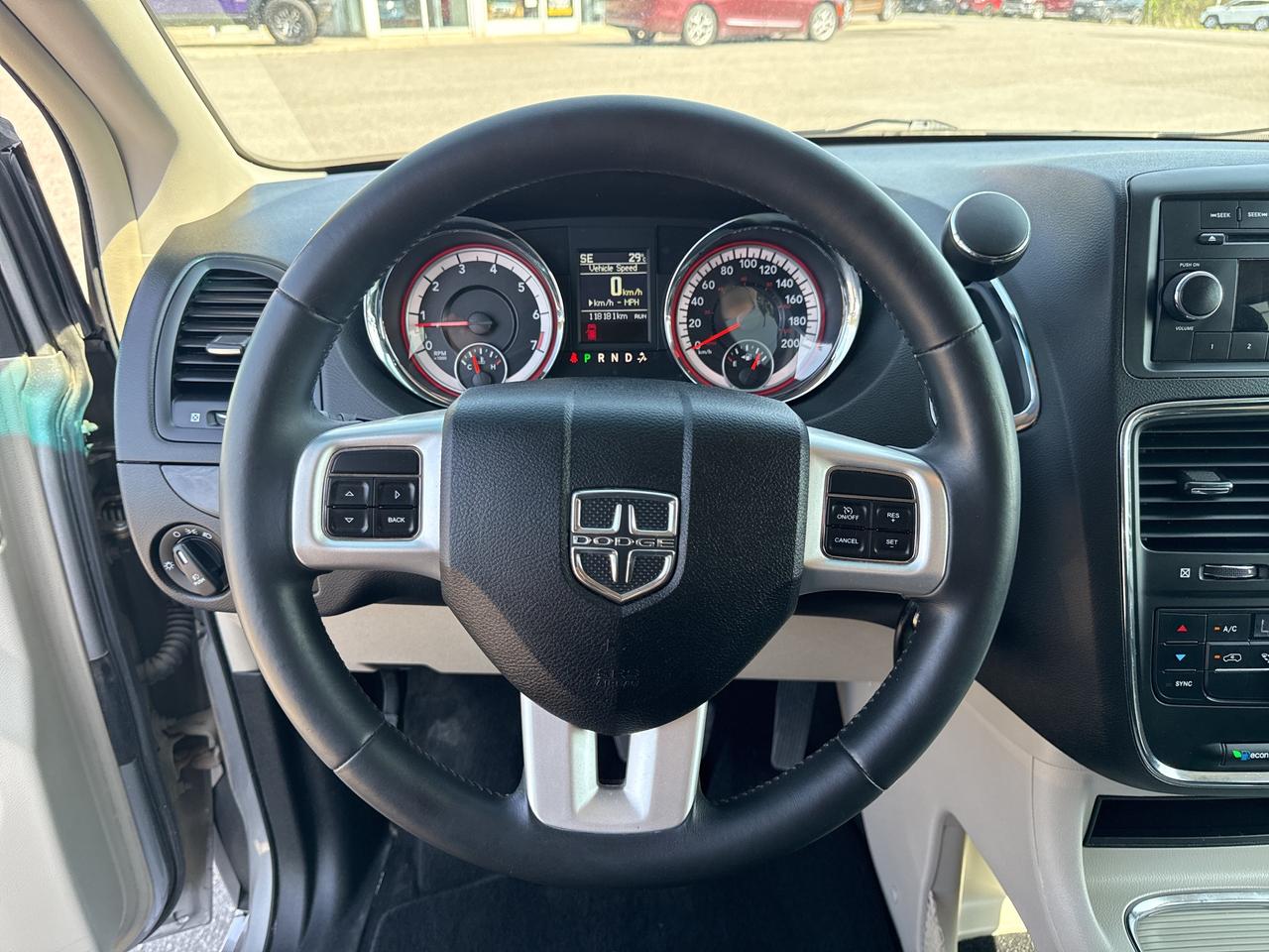 2014 Dodge Grand Caravan Crew Photo