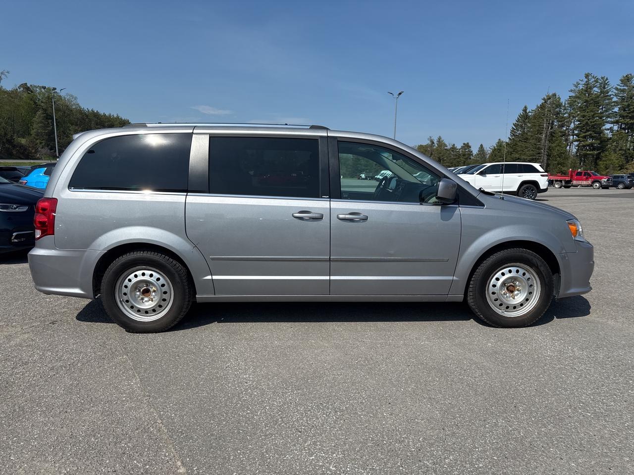 2014 Dodge Grand Caravan Crew Photo