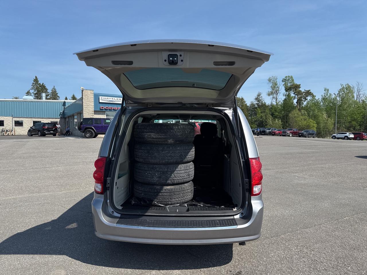 2014 Dodge Grand Caravan Crew Photo