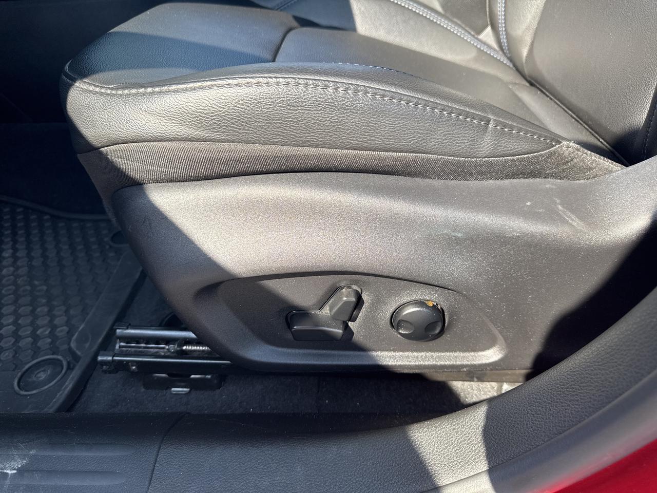 2025 Jeep Compass Altitude - htd leather seats - adaptive cruise Photo