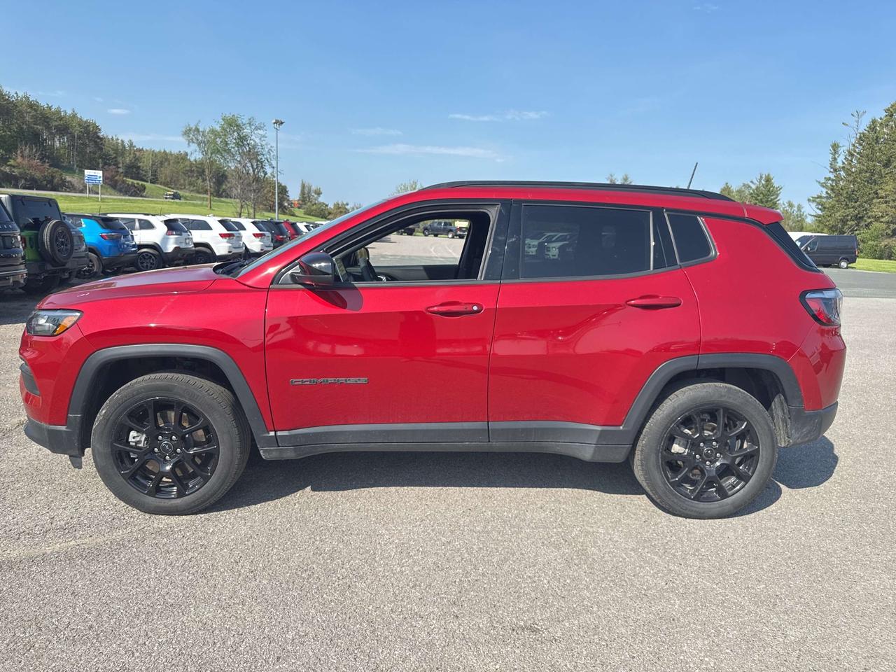 2025 Jeep Compass Altitude - htd leather seats - adaptive cruise Photo5