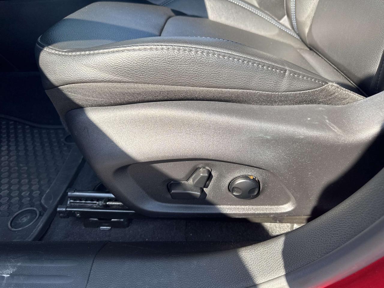 2025 Jeep Compass Altitude - htd leather seats - adaptive cruise Photo