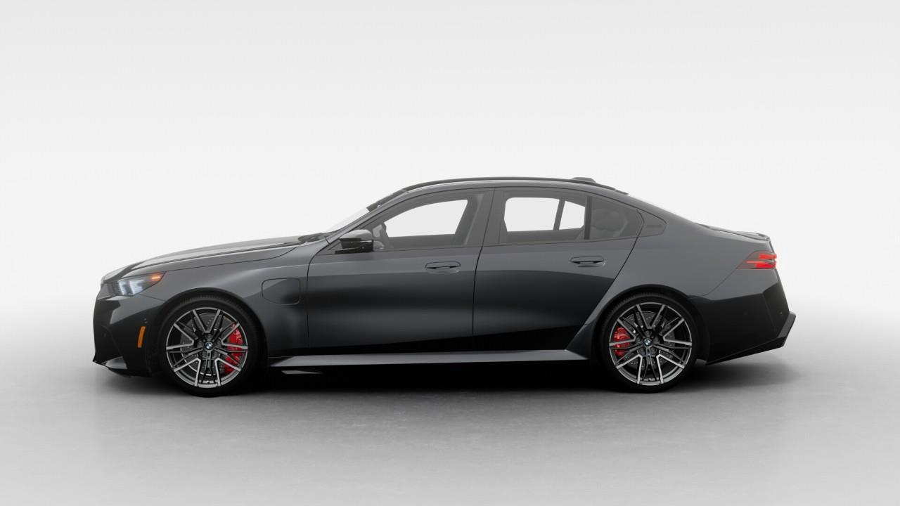2027 BMW M5 Base 4dr All-Wheel Drive Sedan Photo2