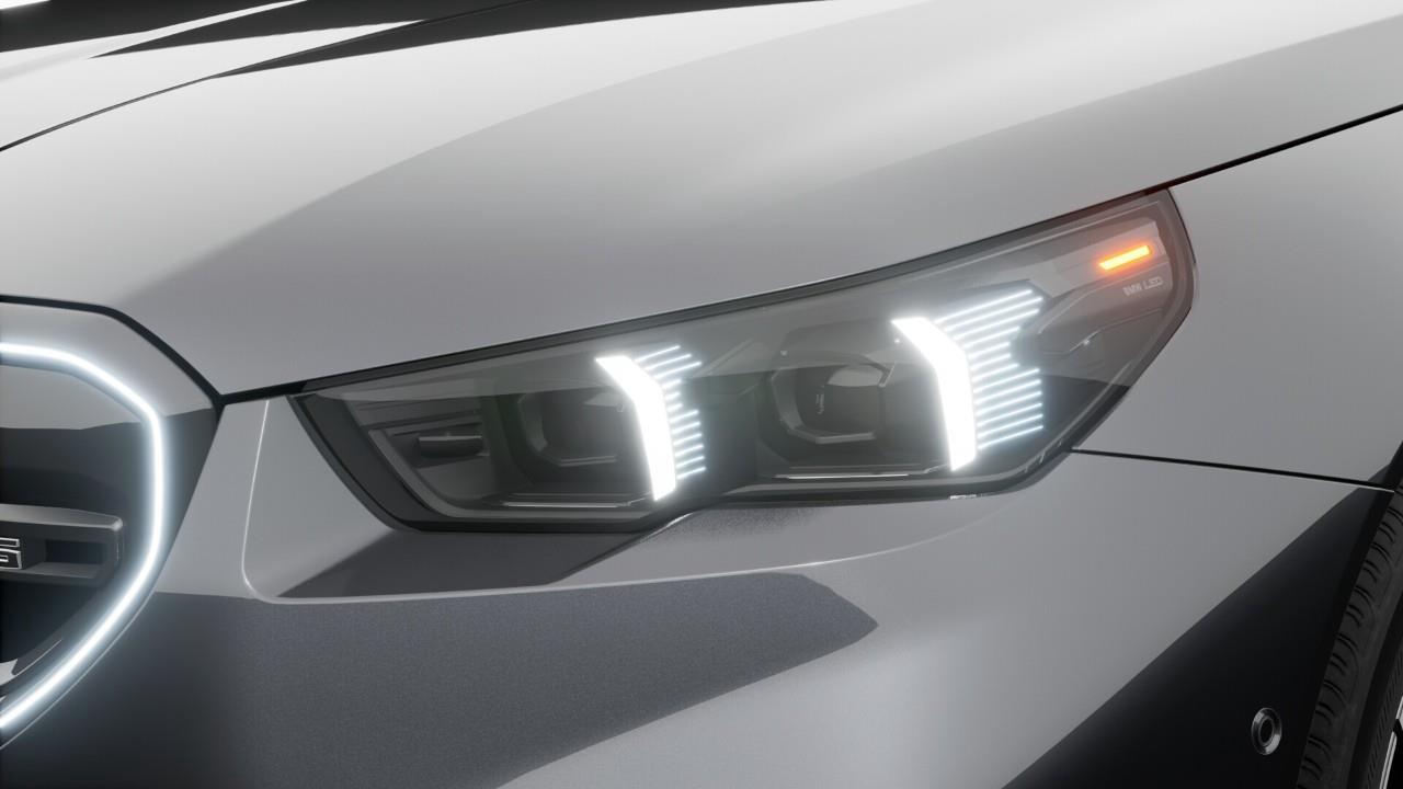 2027 BMW M5 Base 4dr All-Wheel Drive Sedan Photo4