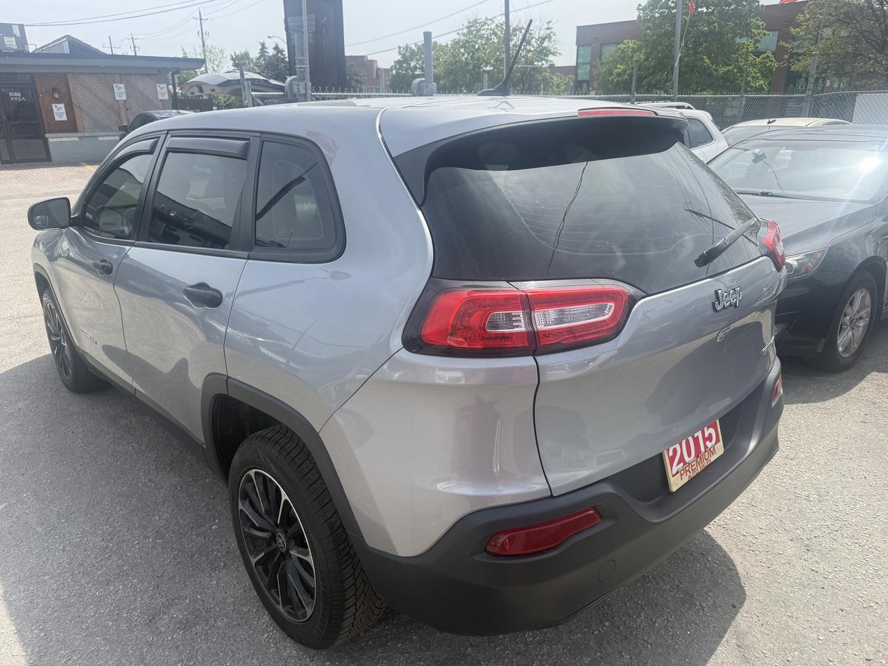 2015 Jeep Cherokee *** 3 YEAR WARRANTY INCLUDED *** Photo