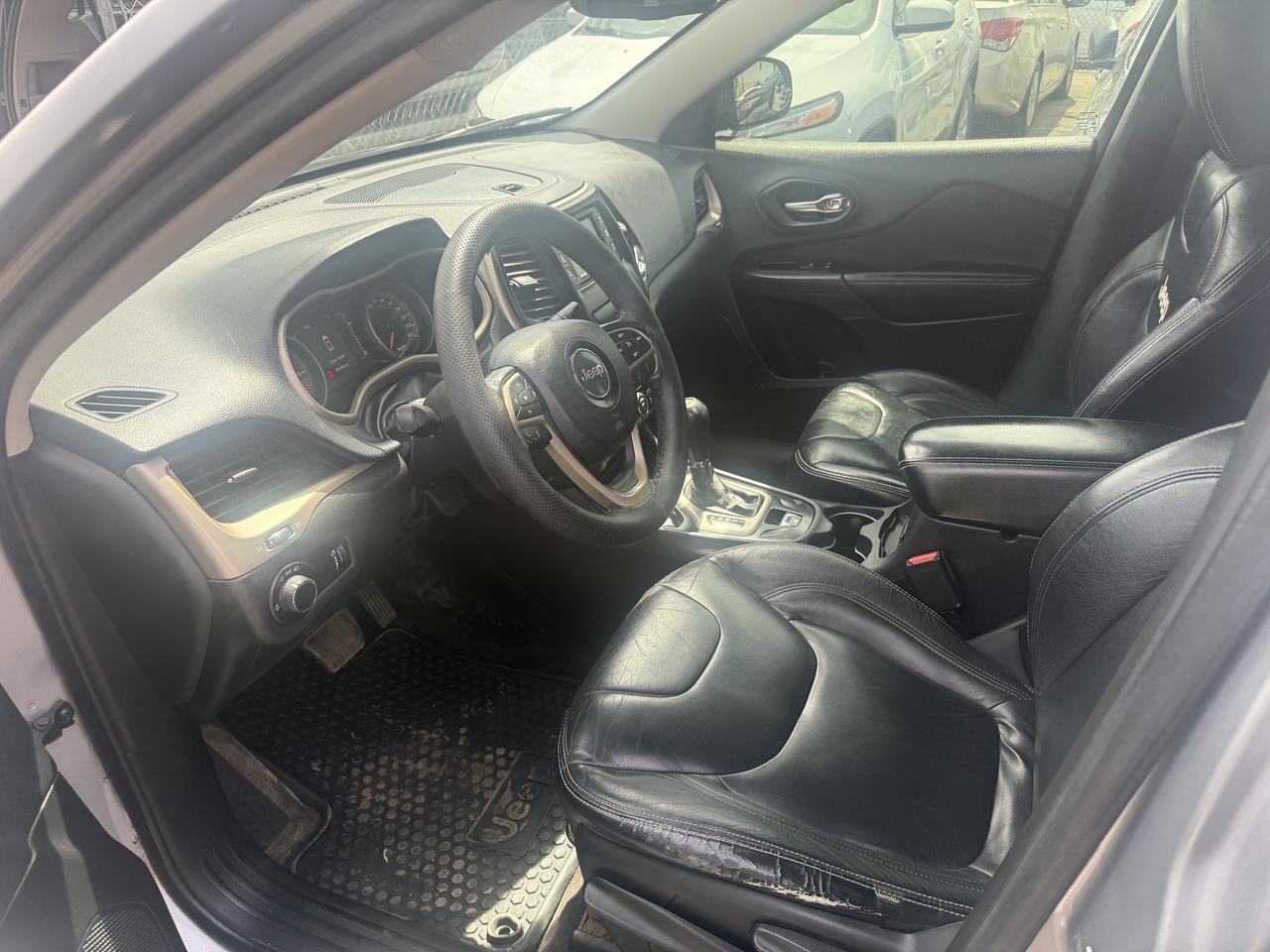 2015 Jeep Cherokee *** 3 YEAR WARRANTY INCLUDED *** Photo