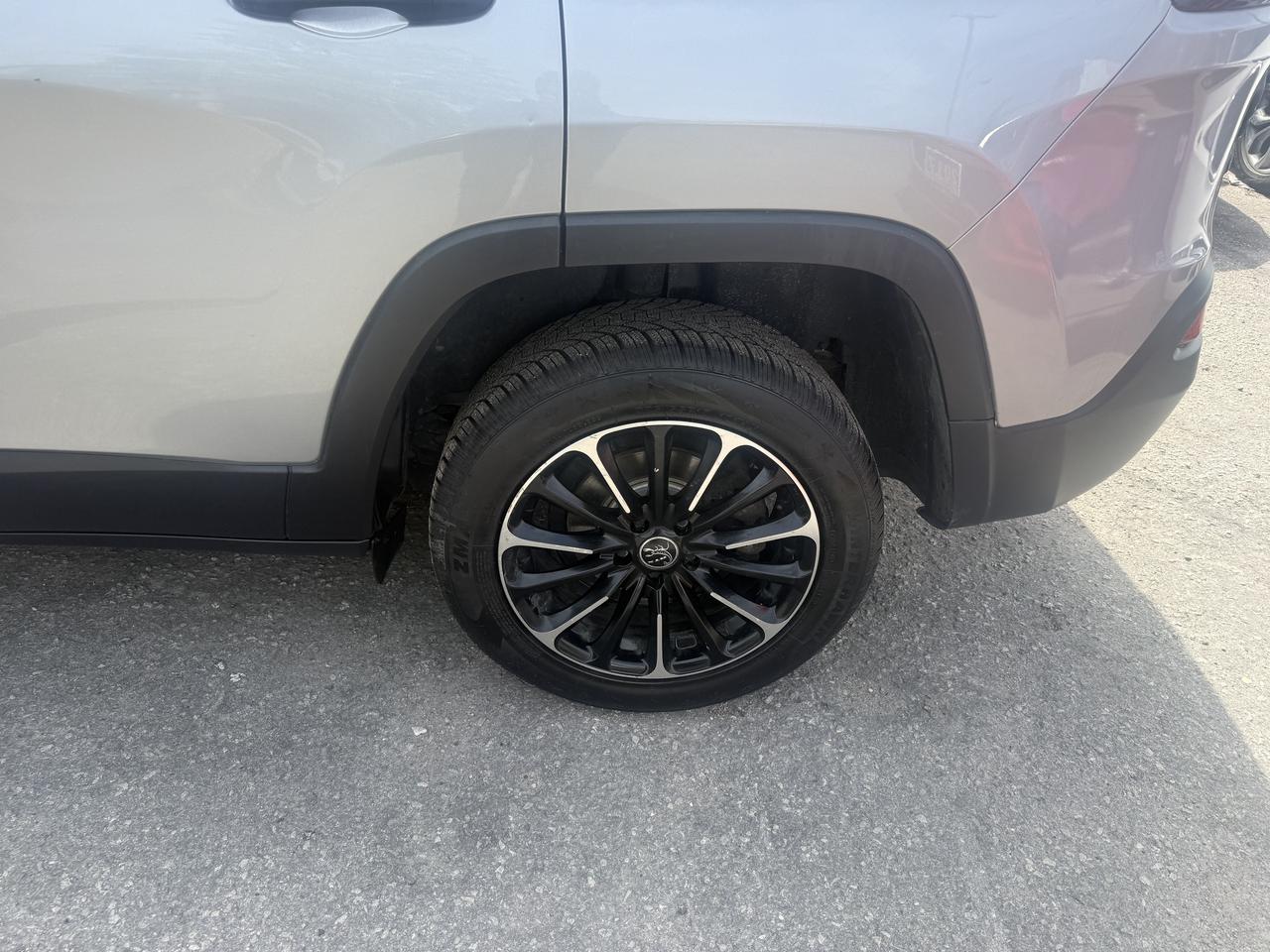 2015 Jeep Cherokee *** 3 YEAR WARRANTY INCLUDED *** Photo