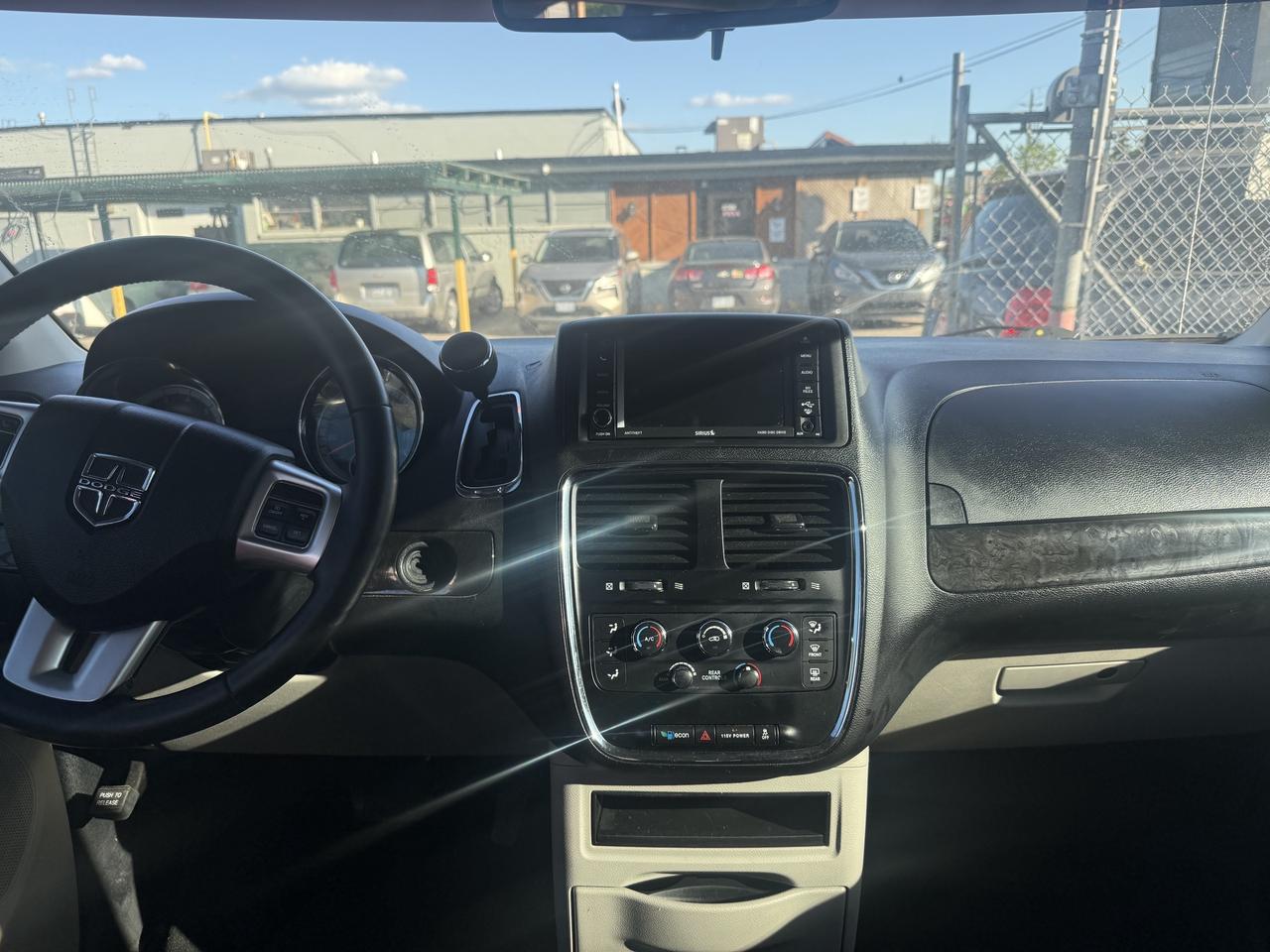 2016 Dodge Grand Caravan *** 3 YEAR WARRANTY INCLUDED *** Photo