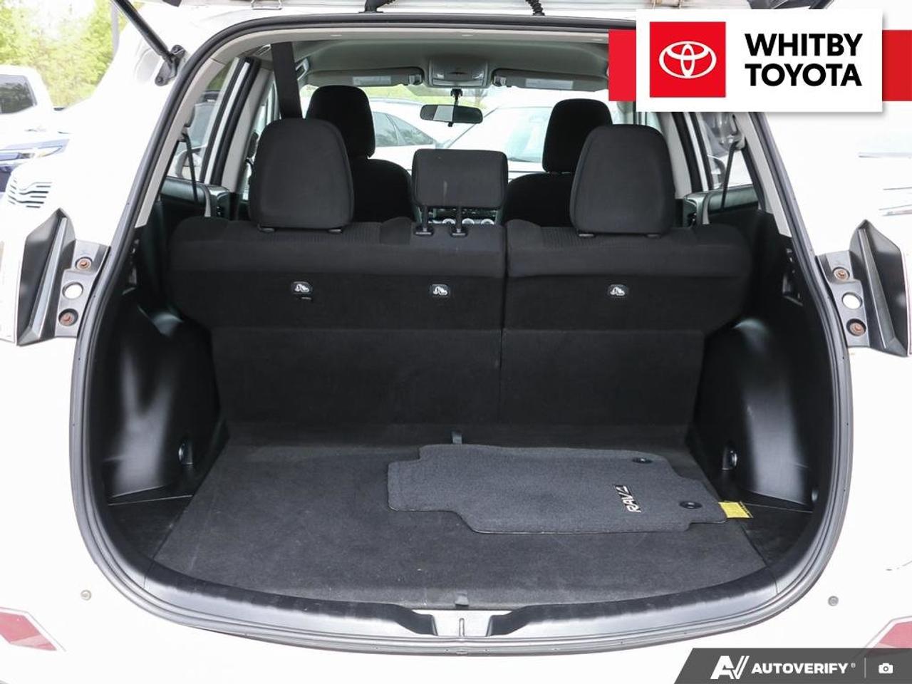 2016 Toyota RAV4 LE 2.5L Photo