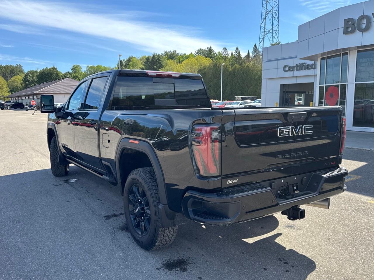 2026 GMC SIERRA 2500HD Crew Cab Standard Box 4-Wheel Drive AT4 Photo