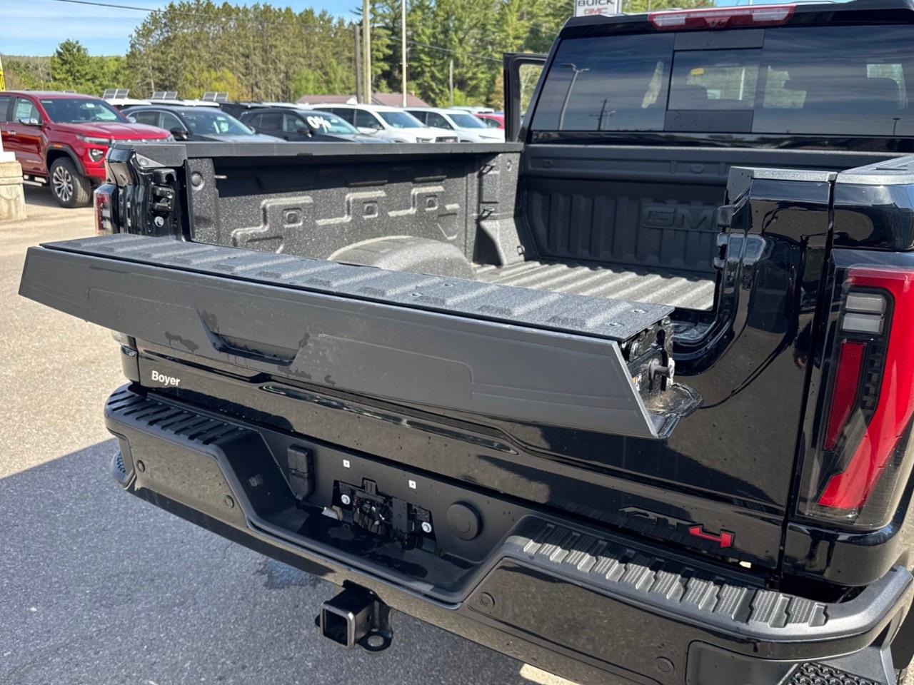 2026 GMC SIERRA 2500HD Crew Cab Standard Box 4-Wheel Drive AT4 Photo