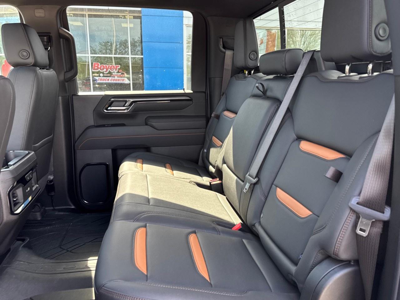 2026 GMC SIERRA 2500HD Crew Cab Standard Box 4-Wheel Drive AT4 Photo