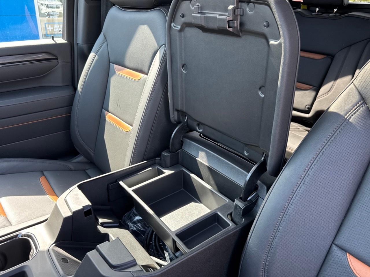 2026 GMC SIERRA 2500HD Crew Cab Standard Box 4-Wheel Drive AT4 Photo