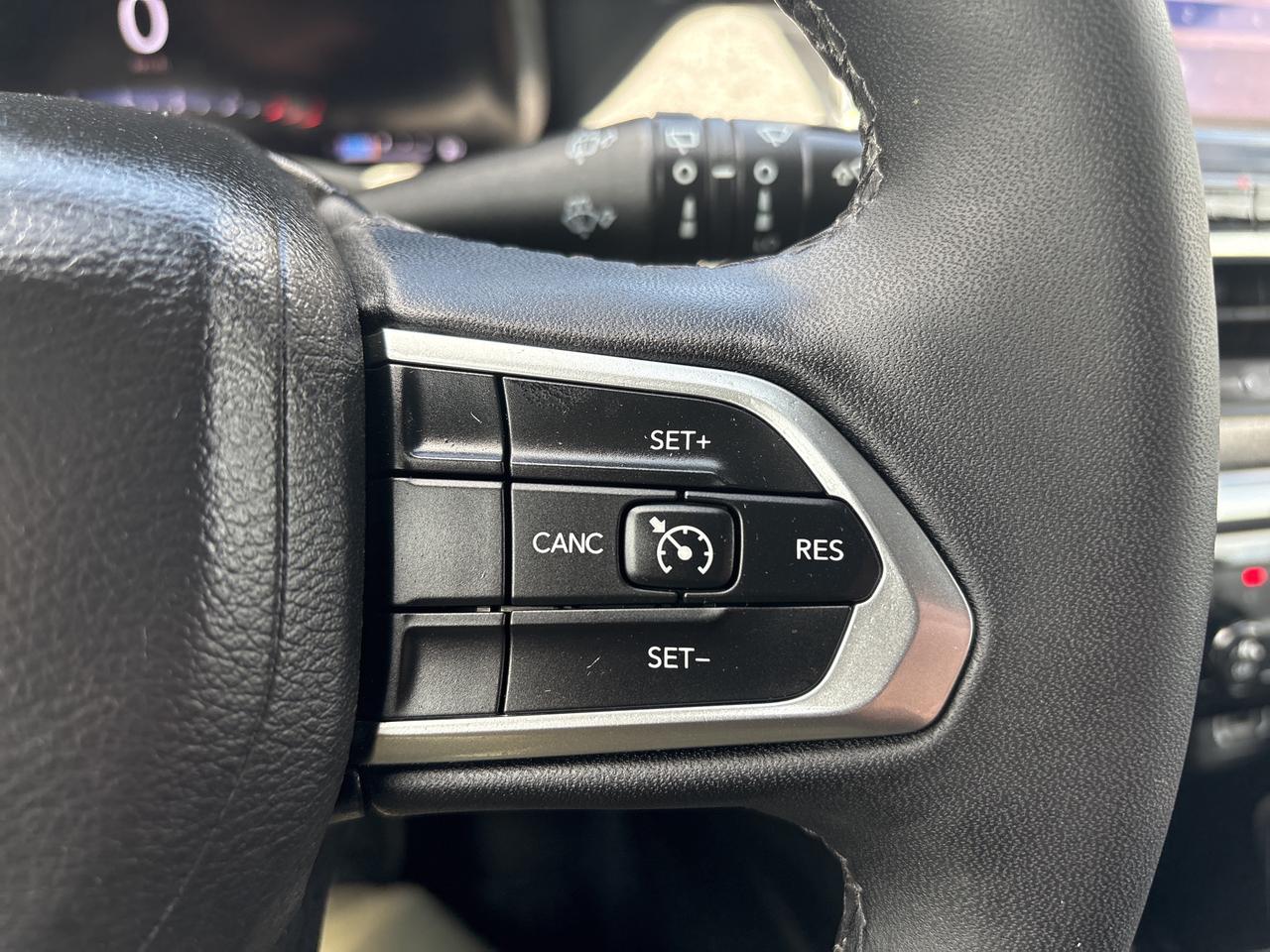 2024 Jeep Compass NORTH Photo