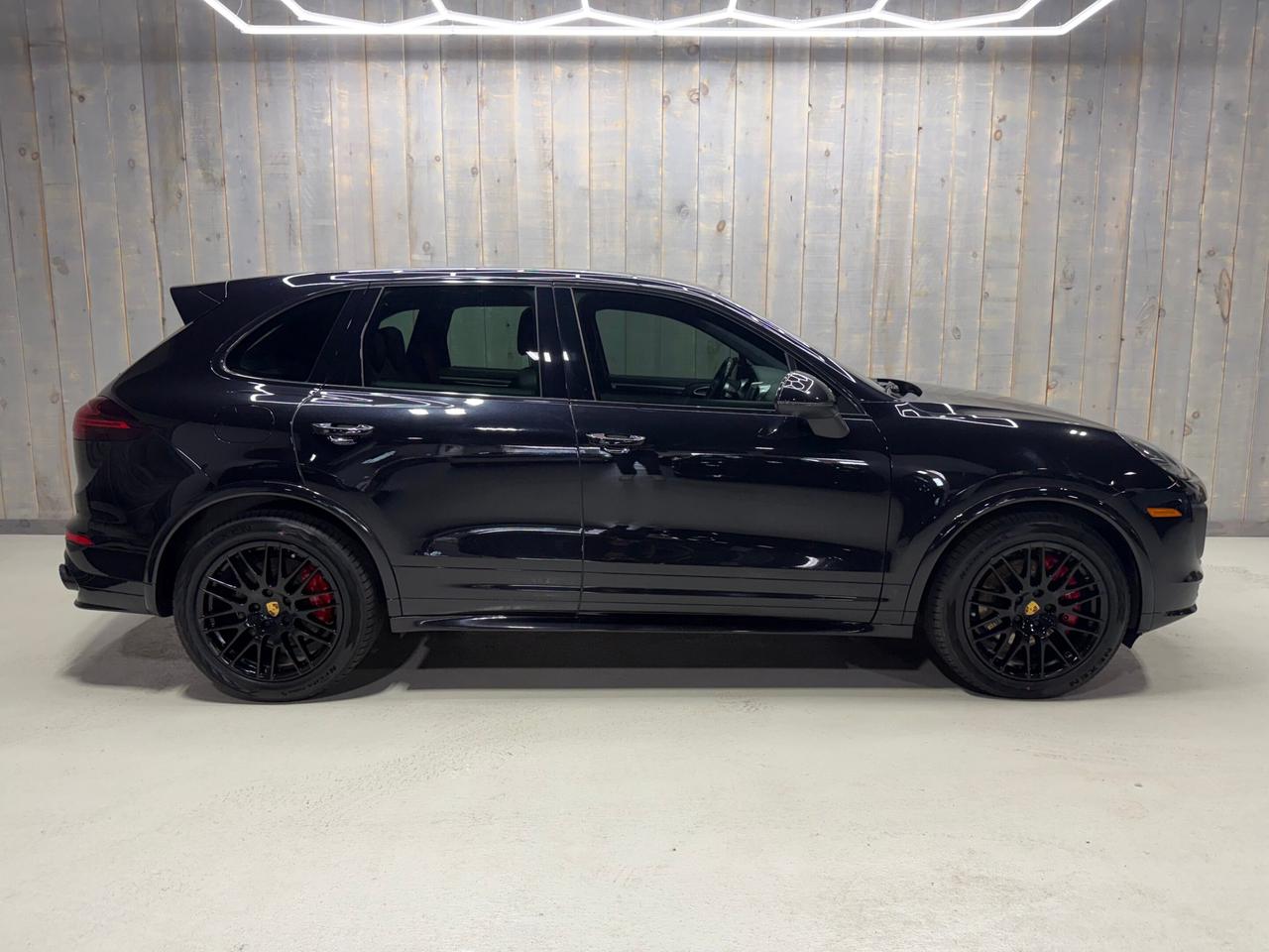 2018 Porsche Cayenne GTS AWD Photo