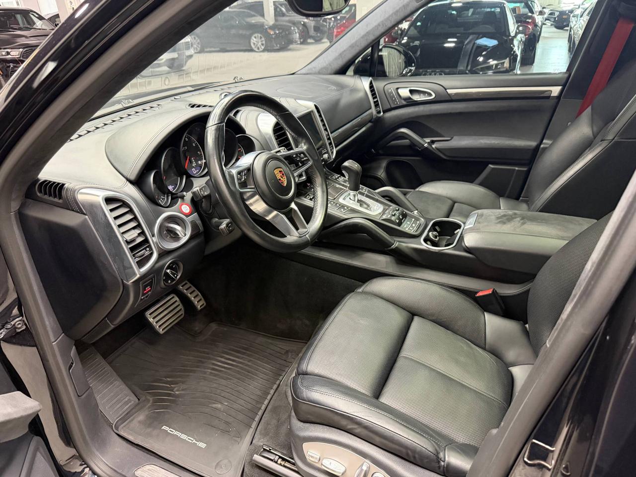 2018 Porsche Cayenne GTS AWD Photo