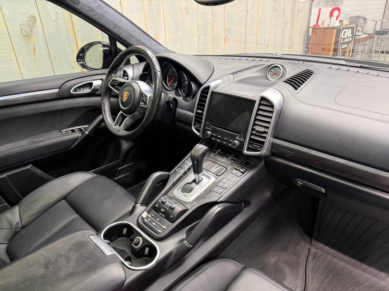 2018 Porsche Cayenne GTS AWD Photo